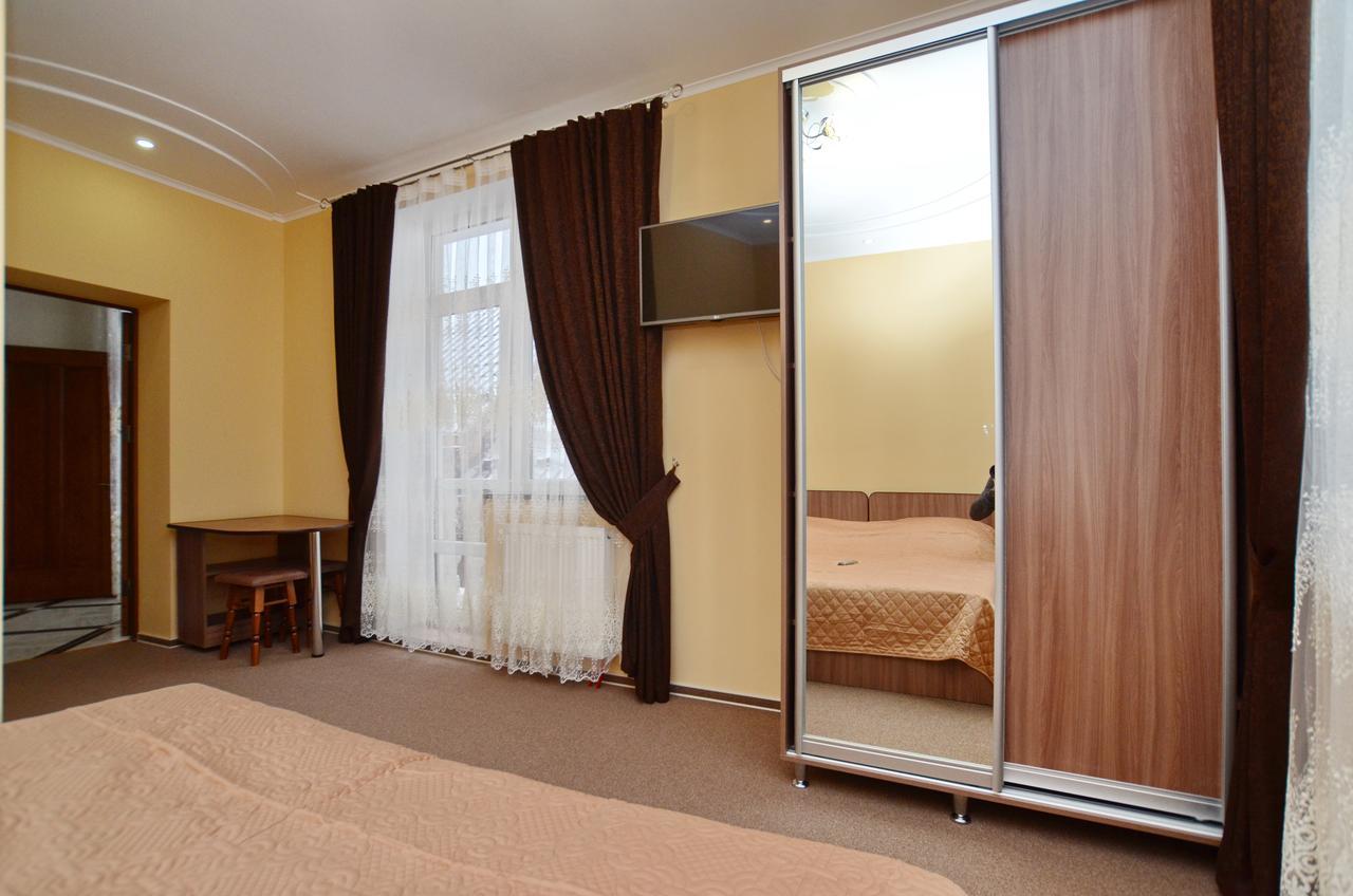 Apart-Hotel Orlan Микуличин Екстериор снимка